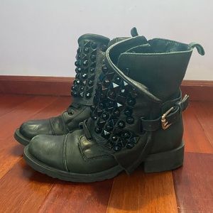 Distressed Moto boots with detachable fronts